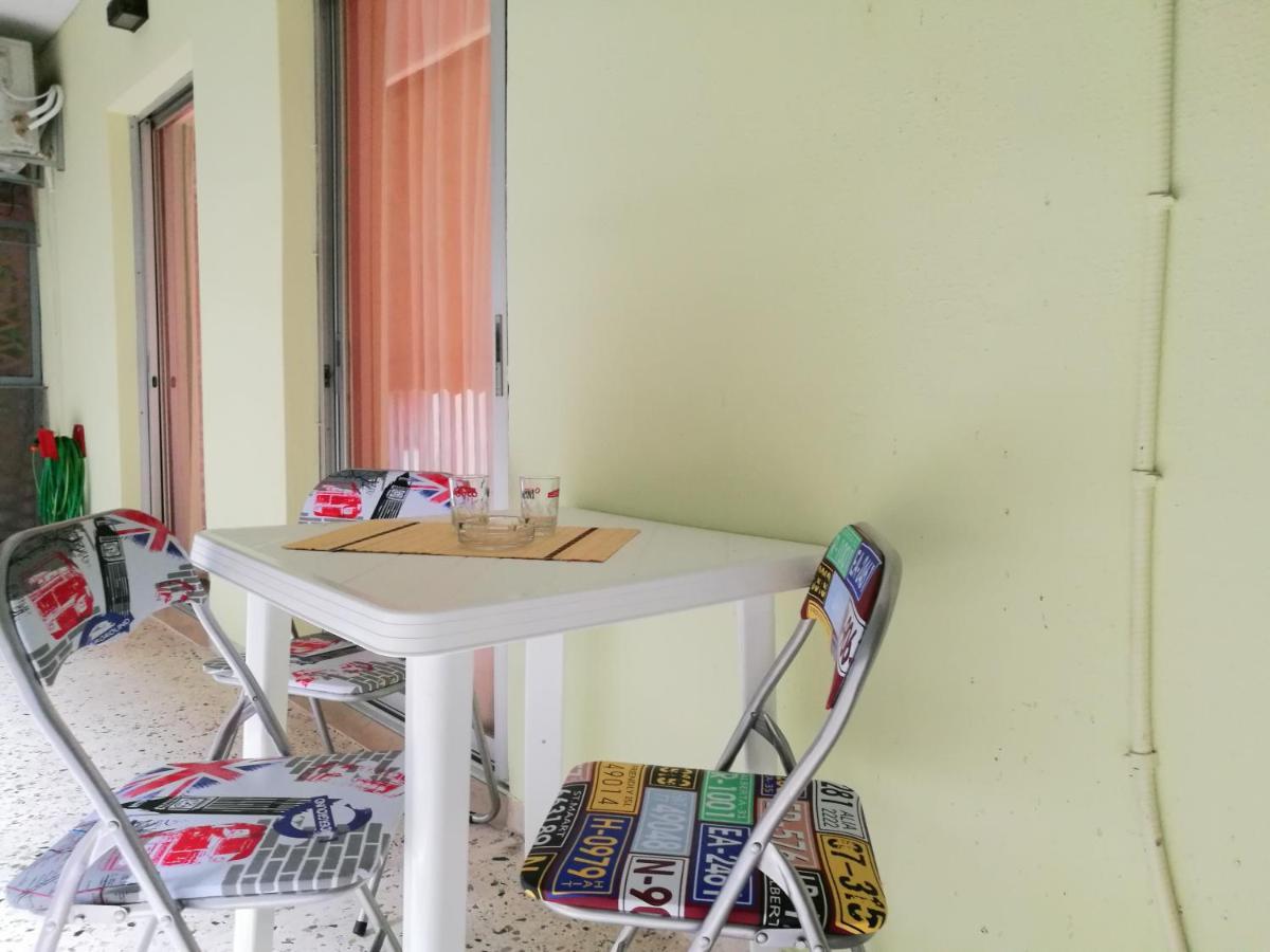 Platos Academy Apartment Athena Bagian luar foto